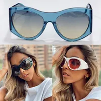 Sunglasses For Women High Quality Designer Latest Sunglasses 4392 Fashion Shopping Cat Eye Oval Blue Big Frame Design Ladies Club 321T