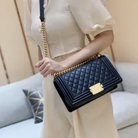 Designer de sacola de aba de luxo Handebag Caviar A67086 Bolsa de corrente de couro genuíno 25 cm de replicação de nível superior com caixa CH010