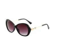 5302 Designer Sunglasses Brand Eyeglasses Outdoor Shades PC Frame Fashion Classic Lady Sunglasses Mirrors for Women and Men6464437