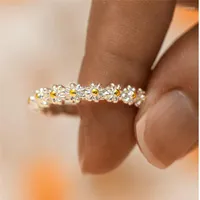 Wedding Rings Fashion Daisy Flower For Women Korean Style Adjustable Opening Finger Ring Bride Engagement Statement Jewelry Gift