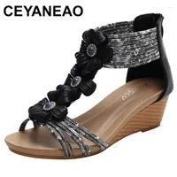 Dress Shoes 2023 Summer Women Luxury Flower Wedge Sandals Med Heel Rhinestone Gladiator Ladies Beach Causal Slides Shoe