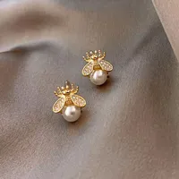 Honey Bee Pearl Stud Earrings Women Exquisite Small Elegant Earring Ladies Wedding Party Birthday Jewelry Gifts