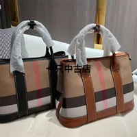 designer bags burbrerys 2022 autumn and winter new fashion large plaid with first layer cow leather series womens bag yzl 4HDE