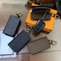 Fashion Car keychain Designer Luxury Leather Keychains Buckle for Women Men Bags Pendant Accessories Handmade key rings Four Style308V