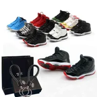 Keychains Mini Sneakers Keychain Gift Box 3D Shoe Model Bags Backpacks Decorative Ornaments Car Door Key Chain Surprise Gift For B5988111