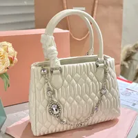 Sheepskin Pleated Tote Bag Fashion Chain Shoulder Bags Large Capacity Women Handbags Metal Hardware Silver Letter Magnetic Buckle Cell Phone Pocket Totes Purse