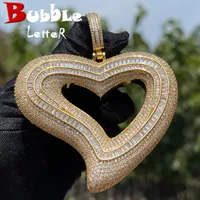 Chokers Bubble Letter Tilted Heart Pendant Baguette Necklace Glossy Charms Iced Out Prong Setting Hip Hop Jewelry 230329