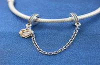 Solid 925 Sterling Silver Twotone Family Heart Safety Chain Charm Fits European Pandora Style Jewelry Bead Bracelets2064894