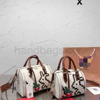 Limited Rabbit Bag Fashion Versatile Small People Single Shoulder Oblique Straddle Handheld Tote Simple Pillow High Beauty and Westernization