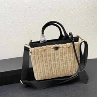 Luxury Designer Bags fashion Women's handbag cowhide Hand weaving Vegetable basket shoulder crossbody bag Large capacity Alphabet logo Women Tote Shopping bag