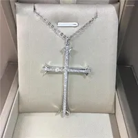 Pendant Necklaces Chic Cross Necklace For Women Micro Paved Shiny Cz Stone Delicate Girls Accessories Daily Wear Party Fashion Jewelry 2023