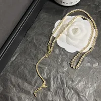 Collier de pendentif diamant de créateur pour femmes Colliers de style de mode délicat