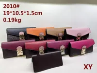 Designers en cuir simple fermeture à glissière longs portefeuilles sacs de soirée porte-monnaie pochette en relief avec boîte numéro de série portefeuille M6785F8
