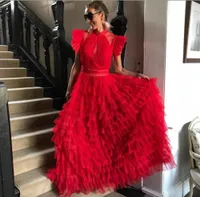 Roter Tüll High Low Cocktail-Abschlussballkleid für besondere Anlässe Perlen Rüschen Clound Abendkleid Luxus formelle Robe Gala