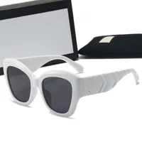 Solglasögon för kvinnor man designer glasögon original glasögon utomhus nyanser pc metall ram mode klassiska lyxiga solglasögon unisex med svart inramad vit låda
