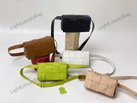 Yeni Örgülü Çanta Premium Deri Tasarımcı Çok yönlü moda göğüs çantası markası tek omuz Messenger Küçük Kare Çanta Kadın Bel Çantası