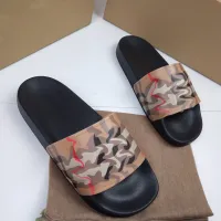 Erkek Kadınlar Yaz Burbrery Slaytlar Londra İngiltere Sandalet Plaj Slayt Terlik Bayanlar Sandali Firmati Da Donna Ayakkabı Ekose Baskı Deri Çiçekler Scuff Arı Kauçuk
