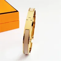 Bracelets en acier inoxydable de conception de concepteur de luxe de haute qualité Bracelets de bijoux classiques pour hommes et femmes