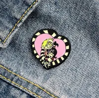New Heart Shaped Black and White Snake Clown Couple Brooch Creative Cartoon Punk Horror Personality Enamel Pin Pendant Gift5791329