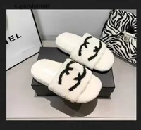 Slippers Woolskin Sheepskin Insole Slides Sandals Flat Slipper Designers Women Soft Winter Luxury Plush Fur Oran Rubber Sole