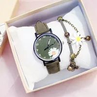 Women's watch s Dress Woman's Clock Daisy Flowers Lovely ladies'watches Bracelet Set Random Mat Learn watches Reloj236P