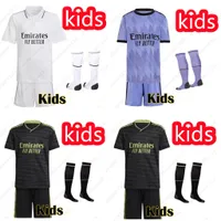 Çocuk Futbol Formaları Benzema Real Madrids 2023 24 Kit Modric Camiseta Vini Jr Camavinga Tchouameni Futbol Gömlek Setleri Tekdüzen Çoraplar