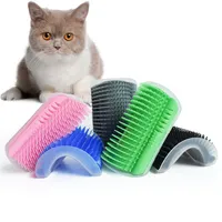 Pet Products For Cats Brush Corner Cat Massage Self Groomer Comb Brush With Catnip Cat rubs the face with a tickling comb324o