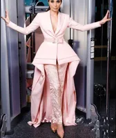 2022 Roze jumpsuits met lange mouwen avondjurken Deep V -nek met vleugel elegante satijnen gastjurk Pageant PROP -jurken2339101