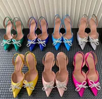 Amina Muaddi Elbise Ayakkabıları Sandalet Saten Slingbacks Bowtie Pompalar Kristal Sütun Yüksek Topuklu Ayakkabı7cm Kadın Tasarımcı Partisi Düğün Ayakkabıları Kutu 8cm
