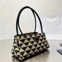 Bolsa de ombro de designer de moda para mulheres vintage Luxury Bolsa Fabric Bag Pattern Triangular NOVO