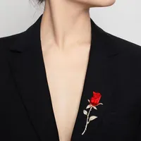 Red Rose brooch, high-end women&#039;s design sense, niche, high-end sense, exquisite 2021 new trendy brooch 212