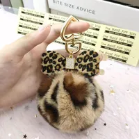 Keychains 8CM Fur Pompom Keychain Fluffy Faux Ball Women Handbag Pendants Car Key Ring Crystal Bow Chains Jewelry Gifts