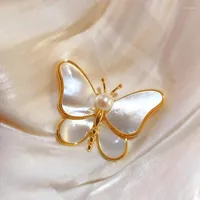 Brooches Brooch Fashion Beauty Women Gold Color Zinc Alloy Crystal Exquisite Flower Butterfly Insect Pins Party Gift Man