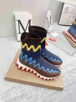Luxury designer sneakers Couple casual dress shoes High top Boots studded flats loubishark shark rubber sole outdoor trainers junior spikes