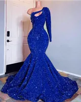 Een schouder zeemeermin prom -jurken met sweep train royal blauwe pailletten Appliques Long Party Dress Robe de Demoiselle D Honneur Evening Prom -jurken