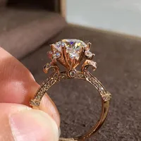 Cluster Rings 18K Au750 Rose Gold Women Wedding Anniversary Engagement Party Ring 1 2 3 4 5 D Color VVS1 Round Moissanite Diamond