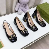 Женщины одеваются обувь дизайнерские туфли весенняя осенняя модная квадратная квадратная носка более грубые каблуки на высоких каблуках кожа металлические сандалии сандалии Леди на каблуках Большой размер 35-42 с коробкой