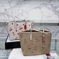 Totes bolsas bolsas de couro de luxuris designers sacolas Moda grande ombro mulheres bolsas de compras de cereja fofas bolsa mensageiro 230206