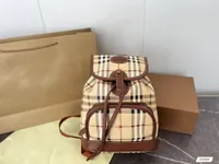 Designer Backpack Student Bag Bag Bag Bag de viagem Menina Bolsa de compras Bolsa de couro xadrez Material Roman Bag Roman