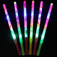 EMS 100 PCS 48cm 3D Karikatür 7-Renk Değiştirme LED Glow Sticks Flash Sticks Light Up Wand Party Disco KTV Noel Kids Toys328o