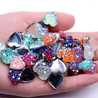 Decoraciones de arte de uñas 14 mm 40pcs forma de corazón de corazón alto resina de resina gemas de moda gemas de moda en el vestido de novia de bricolaje multicolor