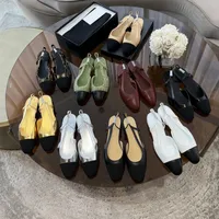 Chaussures habill￩es de cr￩ateurs pour femmes en cuir en cuir dermal-ext￩rieur EU 35-42 H1GH Quality Locage Designer Heels Chaussures Black Talons Slides Designer Pumps avec un talon ￩pais ￉t￩