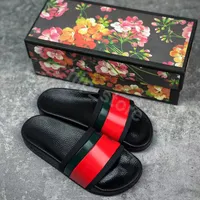 Luxury Italy Classic Style Slippers Designer Kvinnor tofflor Strawberry Print Fashion Mens Rubber Sandal Men Women Slipper Flat Shoes Slide Storlek 35-45