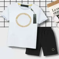 Designer Baby Summer Clothing Sets Kids Baby Baby Boy Girl maglietta e pantaloncini 2 PC Adattata per tracce