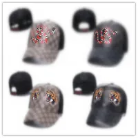 2023 الكلاسيكية ذات الجودة الكلاسيكية ذات الذروة القمة Snake Tiger Bee Luxurys Mens Womens Designers Cat Canvas Men Baseball Fashion Women Sun Hat Hats Barrel Cap H6