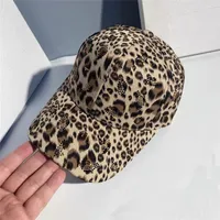 Ball Caps Leopard Print Baseball Cap Moda Womens Curved Brim com pedras fixas Designer Hip Hop Hats 230211