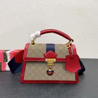 Moda kadın çanta küçük çanta çapraz hafta sonu çanta omuz tote çanta lüks tasarımcı hangbag caprese sling çantaları cüzdan deri çanta harfleri marka femme tasche