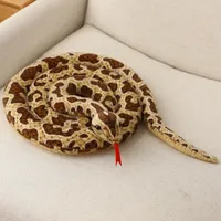 Doldurulmuş peluş hayvanlar 1pc 200cm300cm dev yılanlar peluş oyuncak simülasyon uzun altın python doldurulmuş yılan peluşi çocuk erkekler hediye ev dekorasyon 230211