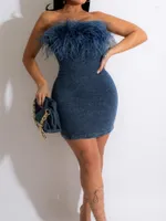 Sukienki swobodne Chronstyle Fur Pióro Patcha Seksowna kobiety Krótka mini ołówek sukienka 2023 bez ramia