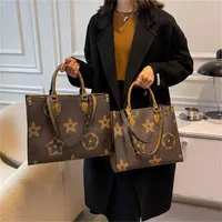 TOP Luxurys Designer Onthego Embossed Black Flower Bag Women Bags Handbags Tote Shoulder Handbag Leather Diamond Even